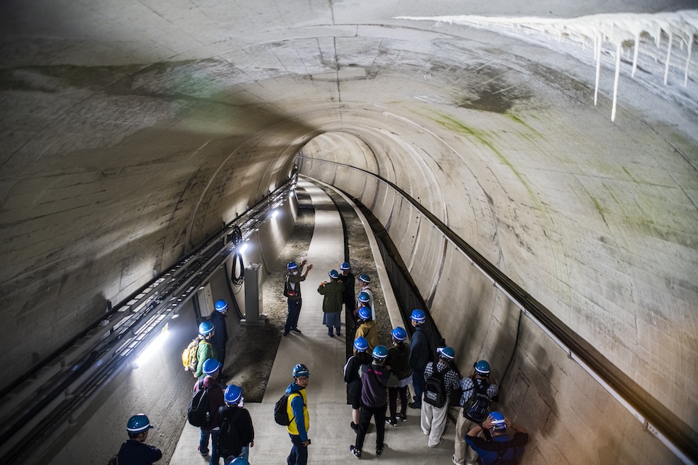 連絡トンネル探検＆エレベーター乗車